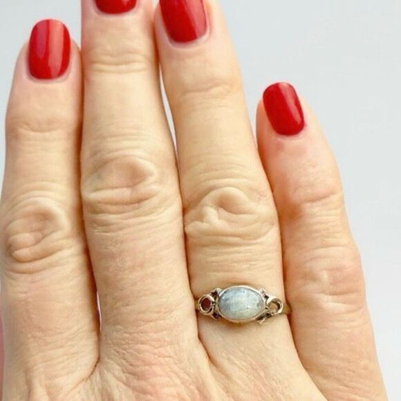 East-to-West Moonstone Ring – Modern Elegance with a Celestial Twist Size 6 - Picture 5 of 5